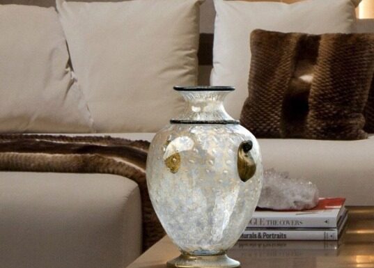 Timeless Elegance. Classic Murano Vases that Whisper Ancient Stories.